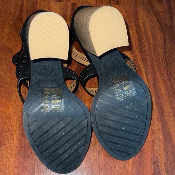 Women's Block Heels - Picture 7 of 7